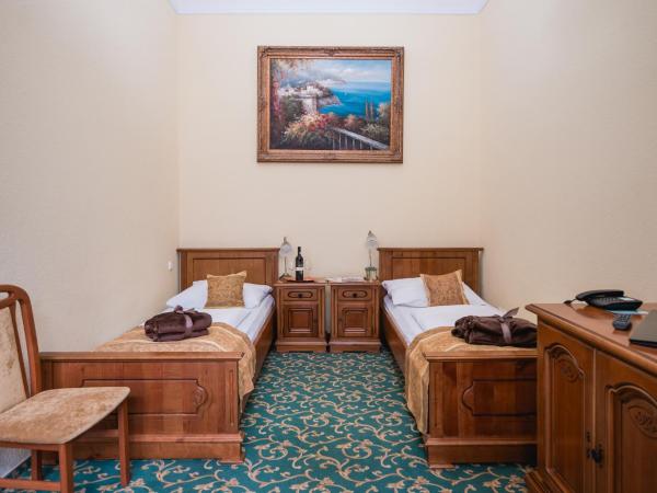 City Hotel UNIO superior : photo 10 de la chambre chambre simple