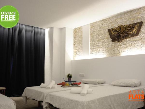 Art&Flats Hostel : photo 8 de la chambre chambre triple avec salle de bains privative