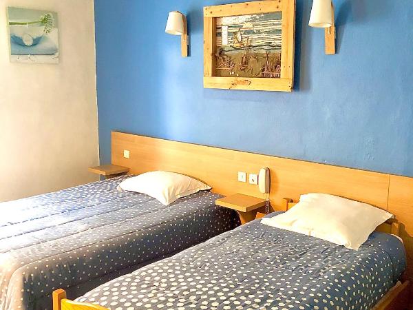 Hôtel Colisée-Verdun Centre Gare Saint-Roch : photo 1 de la chambre chambre double avec baignoire