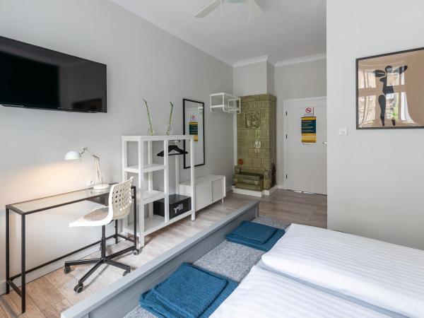 Villa Wilda : photo 5 de la chambre chambre double supérieure avec salle de bains privative et balcon