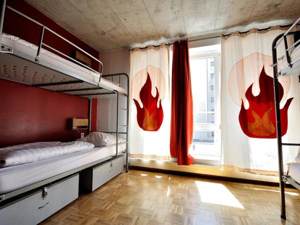 Five Elements Hostel Frankfurt : photo 4 de la chambre lit simple dans dortoir mixte (4 adultes) 