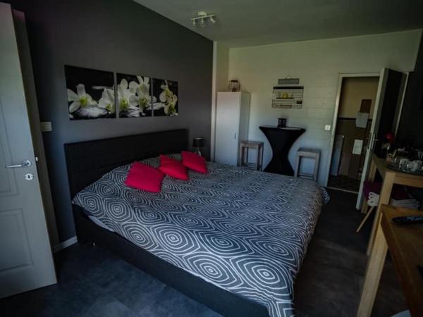 Repos De La Fontaine : photo 2 de la chambre chambre double megane