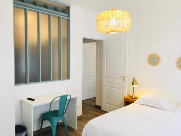 Hotel Saint-Michel : photo 1 de la chambre chambre familiale