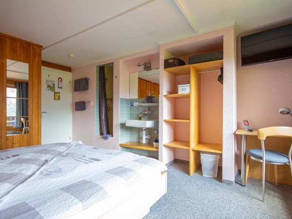 Hotel Lauberhorn - Home for Outdoor Activities : photo 7 de la chambre chambre double avec balcon - vue sur eiger