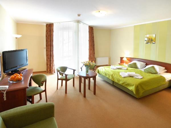 Villa Arstone : photo 2 de la chambre grande chambre double