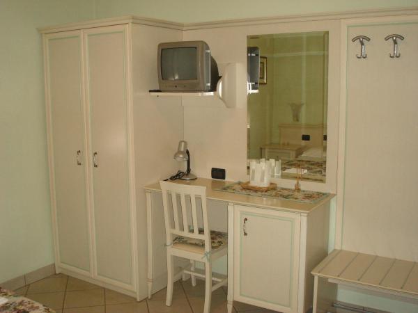 Albergo Il Gufo : photo 5 de la chambre chambre double ou lits jumeaux