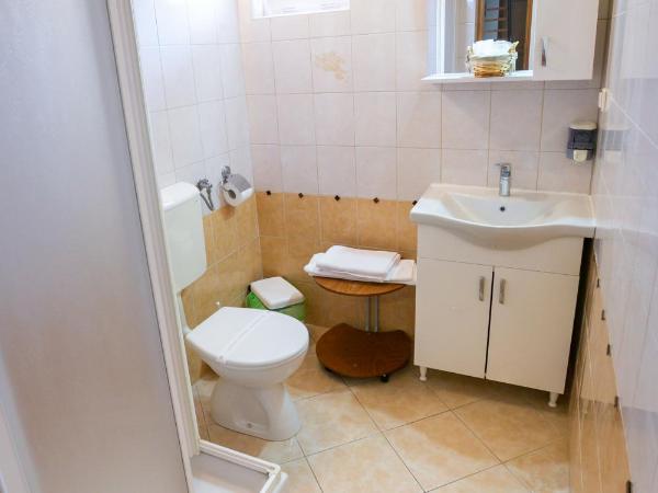 Villa Confort Exclusive : photo 4 de la chambre chambre double ou lits jumeaux avec terrasse mansardée