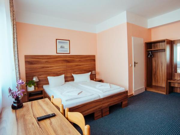 Alper Hotel am Potsdamer Platz : photo 3 de la chambre chambre triple