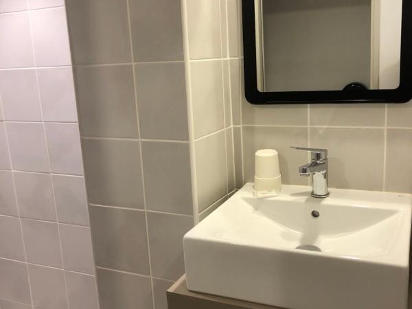 Hôtel Saint Roch Montpellier Centre : photo 1 de la chambre chambre simple