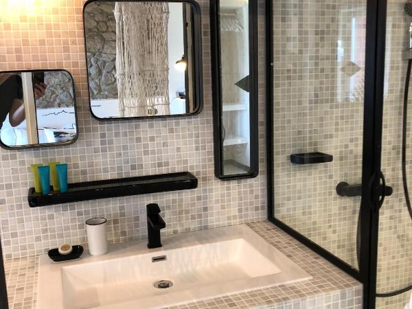 Le Jardin d'Emile : photo 3 de la chambre suite junior familiale 6 - vue sur mer