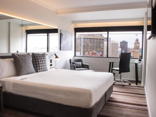 Mercure Sydney : photo 5 de la chambre chambre lit queen-size supérieure - vue sur ville