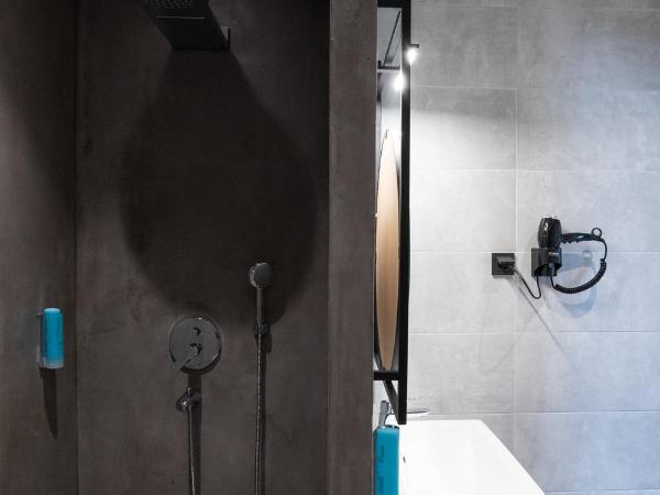 White 9 : photo 1 de la chambre chambre double avec balcon