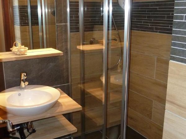 L'Hermine Blanche : photo 4 de la chambre chambre quadruple supérieure (2 adultes + 2 enfants)