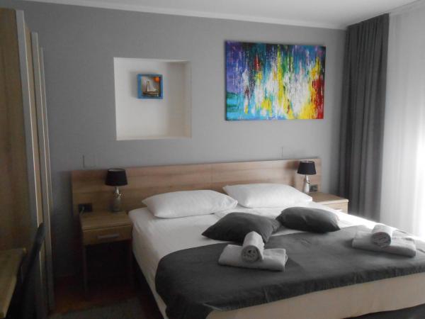 Villa Kristina : photo 1 de la chambre chambre double ou lits jumeaux