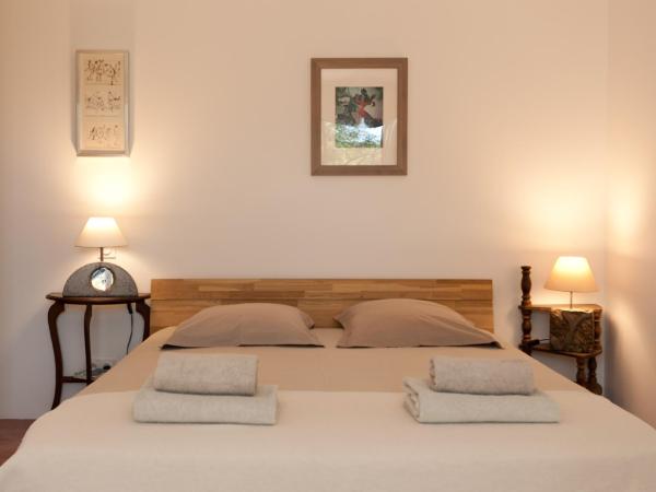 Maison Tavolara : photo 2 de la chambre chambre double avec terrasse
