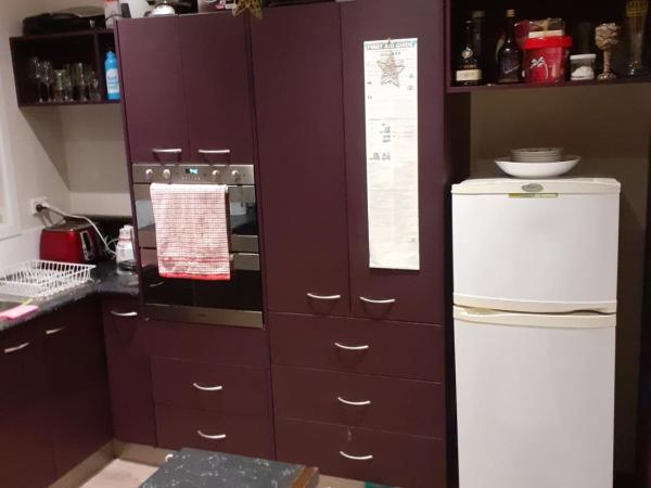 Intrepid Bed & Breakfast : photo 10 de la chambre chambre familiale avec salle de bains