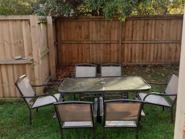 Intrepid Bed & Breakfast : photo 7 de la chambre chambre familiale avec salle de bains