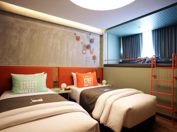 Samsen Street Hotel : photo 2 de la chambre chambre lits jumeaux supérieure