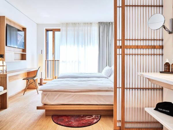 ART HOUSE Basel - Member of Design Hotels : photo 3 de la chambre chambre double moyenne