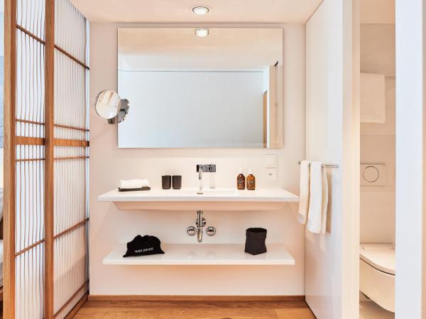 ART HOUSE Basel - Member of Design Hotels : photo 6 de la chambre chambre double moyenne