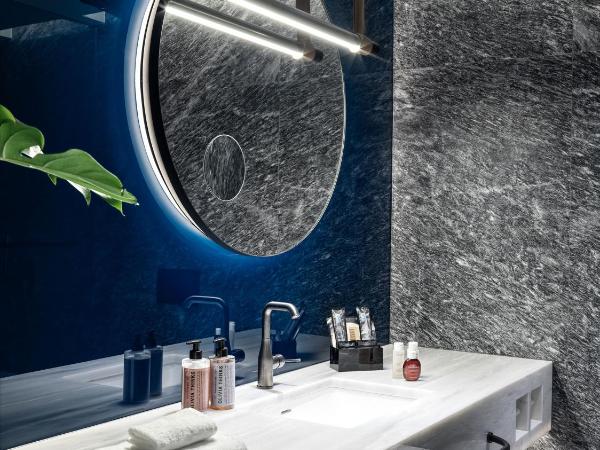 Athens Capital Center Hotel - MGallery Collection : photo 7 de la chambre suite deluxe avec lit king-size