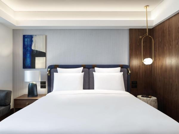 Athens Capital Center Hotel - MGallery Collection : photo 5 de la chambre chambre lit king-size deluxe