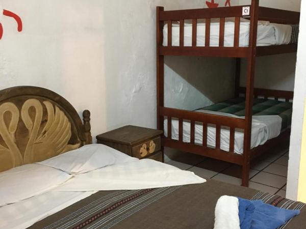 Hostal Luz de Luna Nuyoo : photo 4 de la chambre chambre double Économique