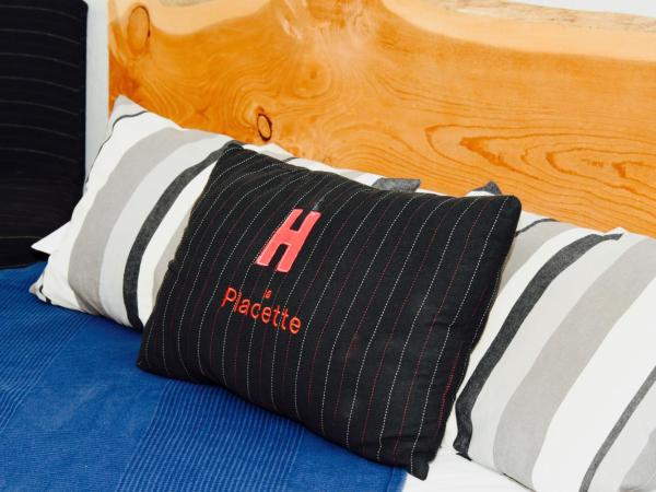 Hotel de la Placette Barcelonnette : photo 6 de la chambre chambre familiale (5 adultes)