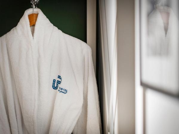 Up Hotel : photo 6 de la chambre suite junior avec balcon