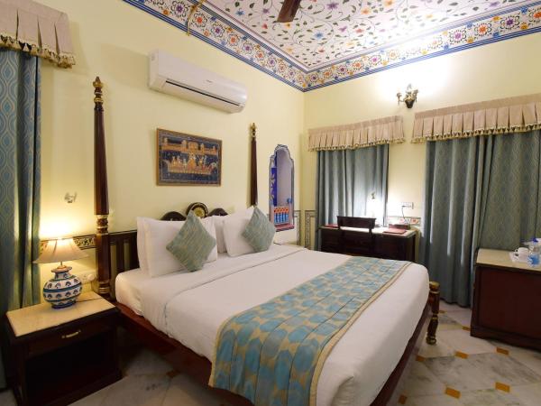 Umaid Bhawan - A Heritage Style Boutique Hotel : photo 2 de la chambre hébergement familial royal deluxe - prise en charge gratuite à l'arrivée uniquement depuis la gare ferroviaire ou routière