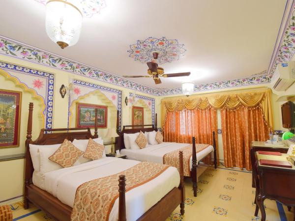 Umaid Bhawan - A Heritage Style Boutique Hotel : photo 6 de la chambre royal suite family free pick up on arrival only from train or bus station