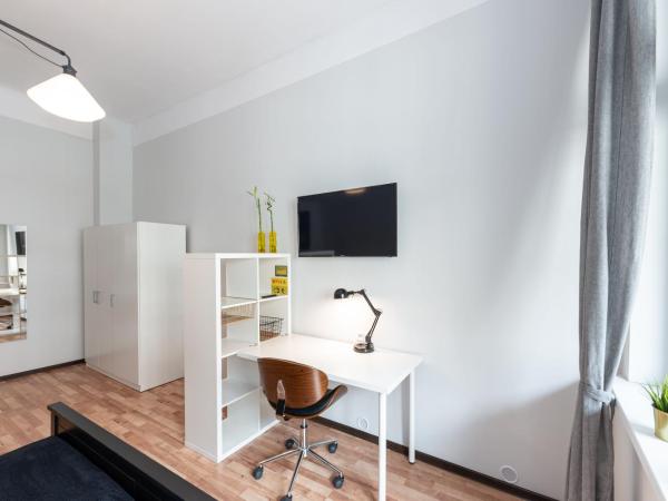 Villa Wilda : photo 2 de la chambre chambre double avec salle de bains commune et balcon