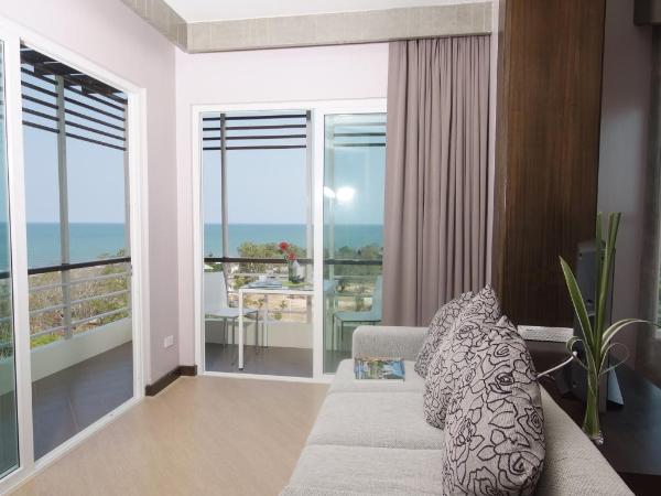 Sila at Hua Hin Serviced Apartment & Hotel : photo 1 de la chambre suite junior avec terrasse