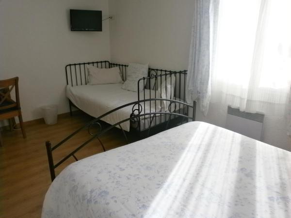 Hôtel Le Clos des Pins : photo 1 de la chambre chambre simple