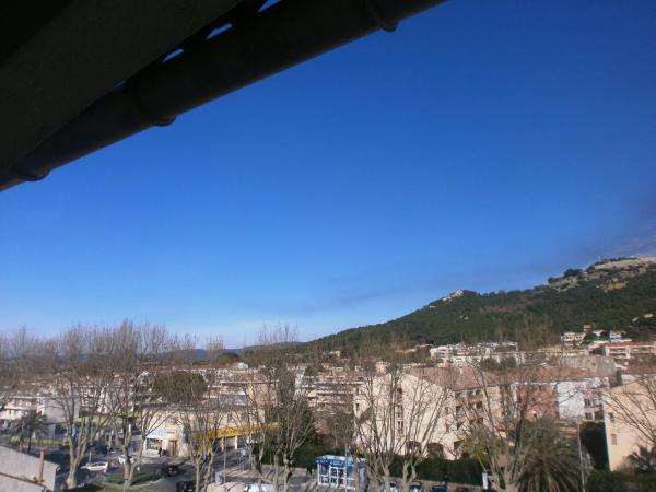 Hôtel Le Clos des Pins : photo 4 de la chambre chambre triple