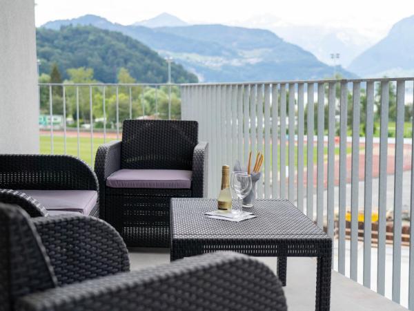 Anstatthotel Horw - self-check-in : photo 4 de la chambre suite avec balcon