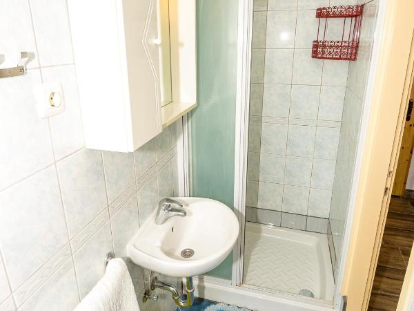 Guest House AB Adria Home : photo 1 de la chambre studio