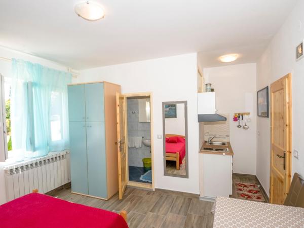 Guest House AB Adria Home : photo 4 de la chambre studio