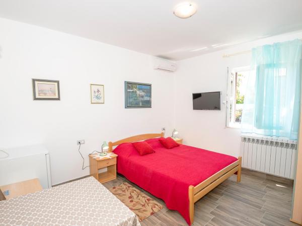 Guest House AB Adria Home : photo 6 de la chambre studio