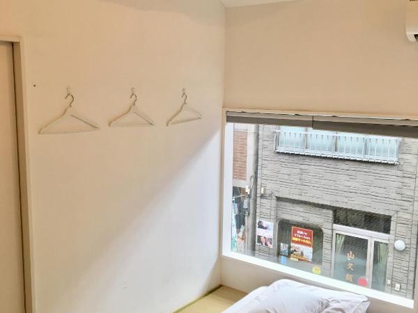 Sato-san's Rest : photo 9 de la chambre chambre triple avec salle de bains commune
