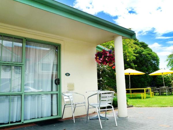 Rotorua Coachman Spa Motel : photo 3 de la chambre studio exécutif avec bain à remous