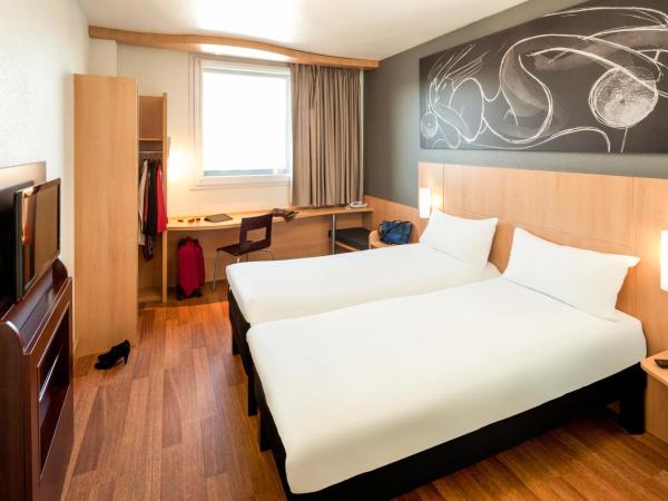 Ibis Barcelona Meridiana : photo 5 de la chambre chambre lits jumeaux standard