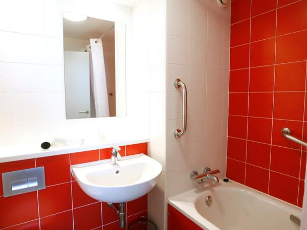 Travelodge Madrid Metropolitano : photo 1 de la chambre room #48223246