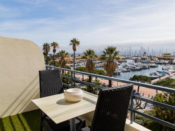 Le Rabelais : photo 2 de la chambre chambre double privilège avec balcon - vue sur mer