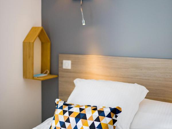 Le Rabelais : photo 10 de la chambre chambre double privilège avec balcon - vue sur mer