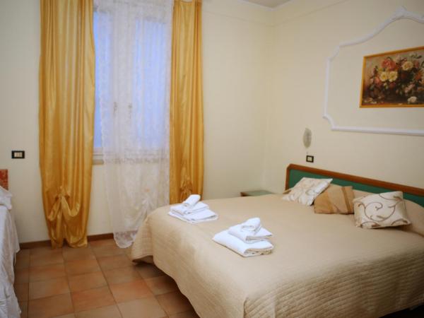 Hotel La Torre : photo 1 de la chambre chambre triple