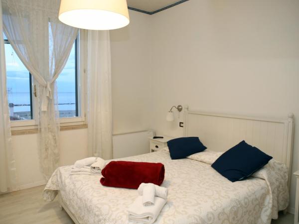 Hotel La Torre : photo 3 de la chambre chambre double ou lits jumeaux Économique