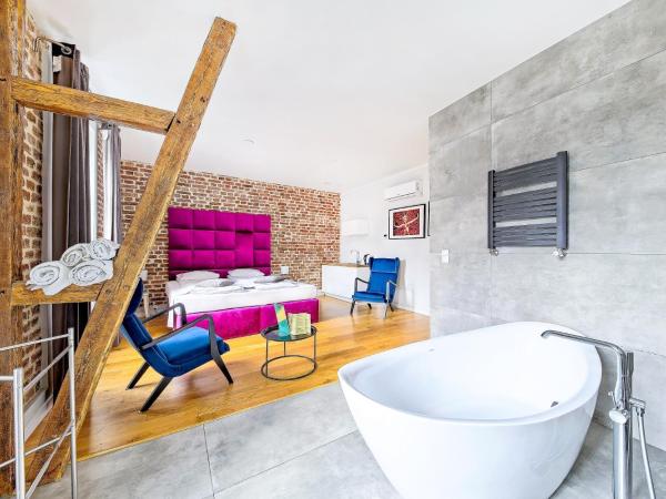 Cinema Apartments : photo 2 de la chambre studio avec salle de bains