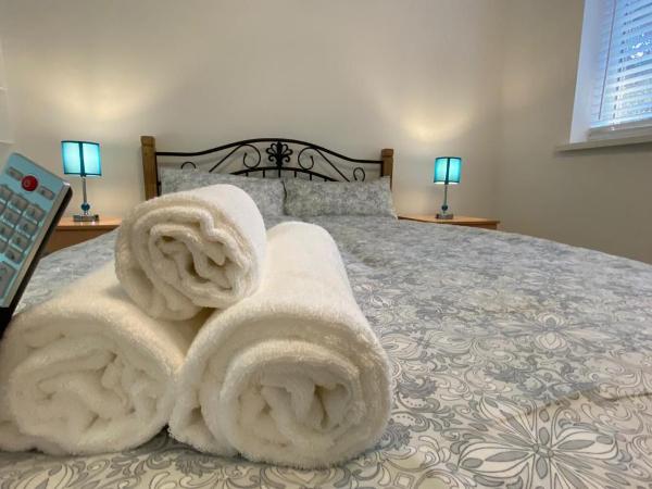 Grand Heights LUXURY Suites : photo 8 de la chambre chambre double avec salle de bains commune