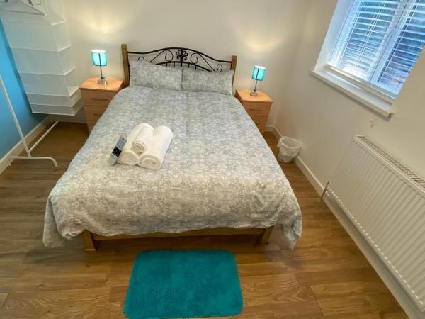 Grand Heights LUXURY Suites : photo 1 de la chambre chambre double avec salle de bains commune